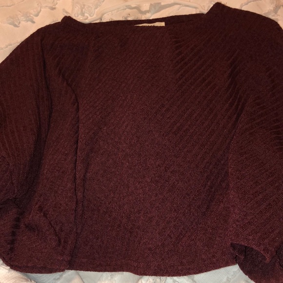 BURGUNDY TOP - Picture 3 of 4